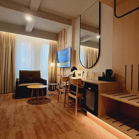 Qubus Hotel