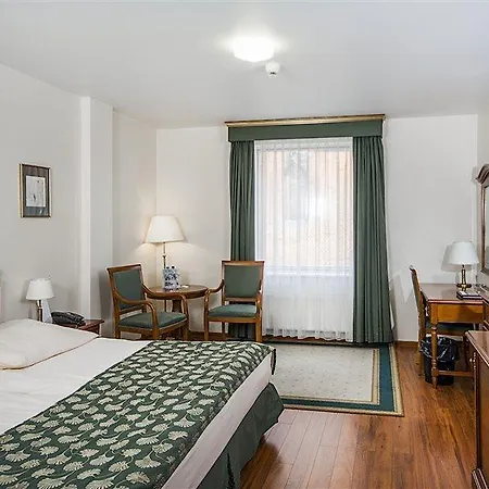 Hotel Qubus