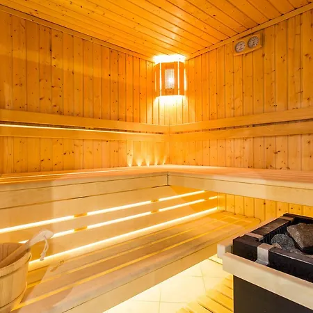 Hotel Qubus