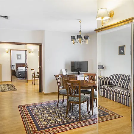 Hotel Qubus